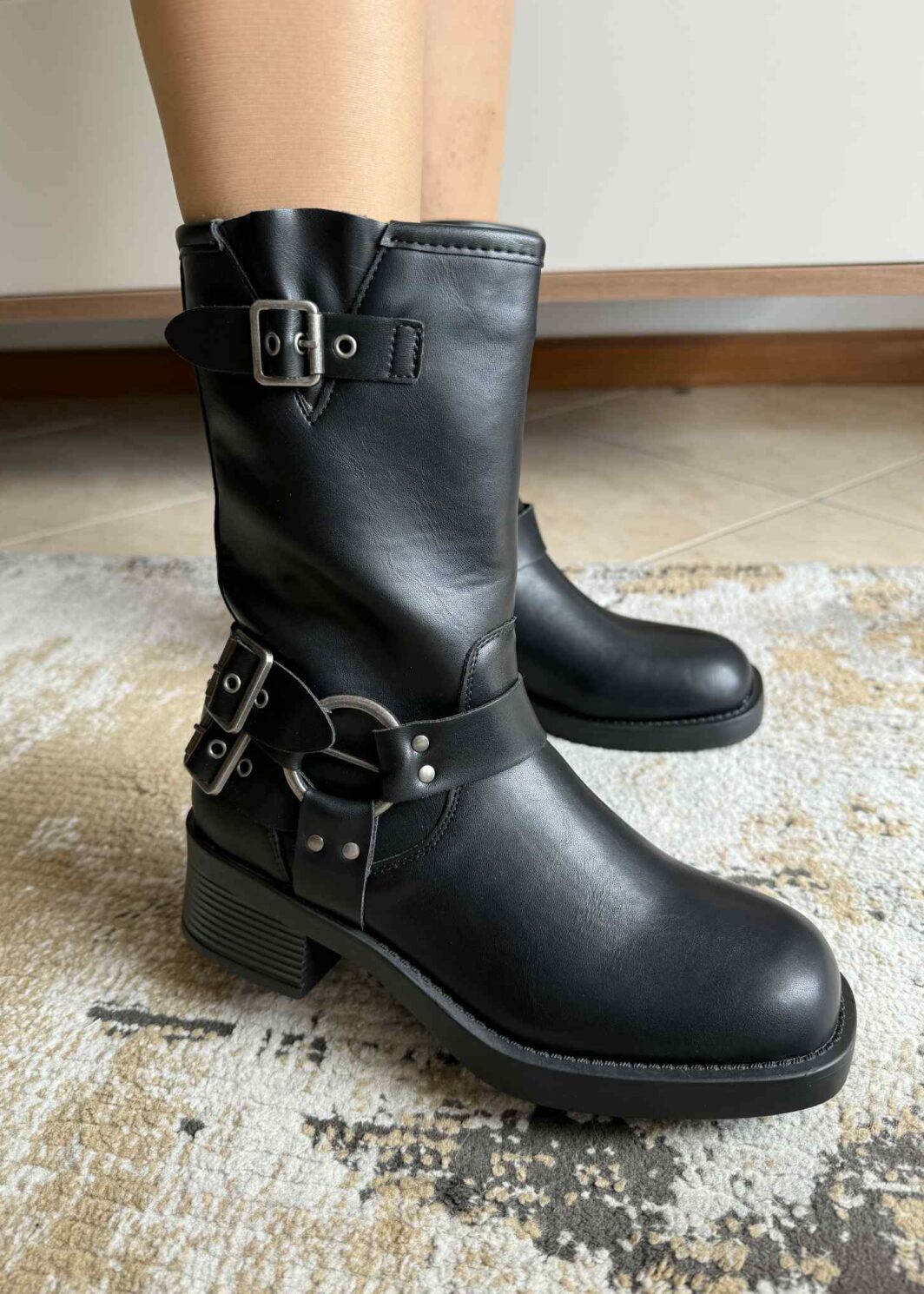 Bota Biker Fivelas - Preto
