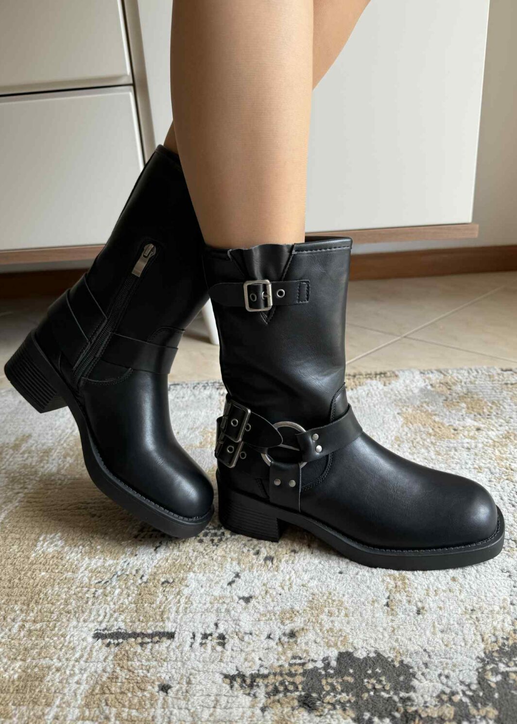 Bota Biker Fivelas - Preto