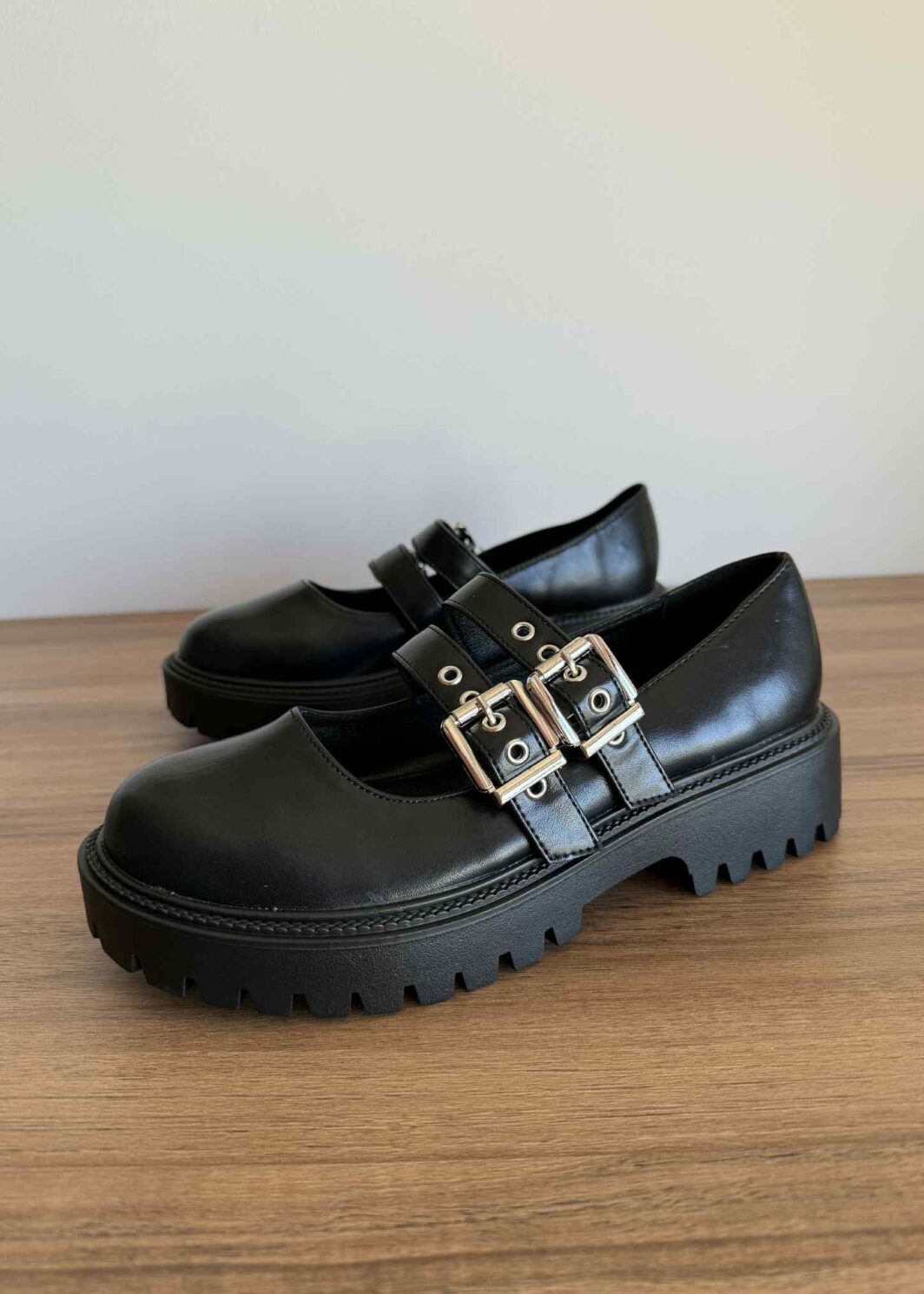 Loafer Fivelas - Preto