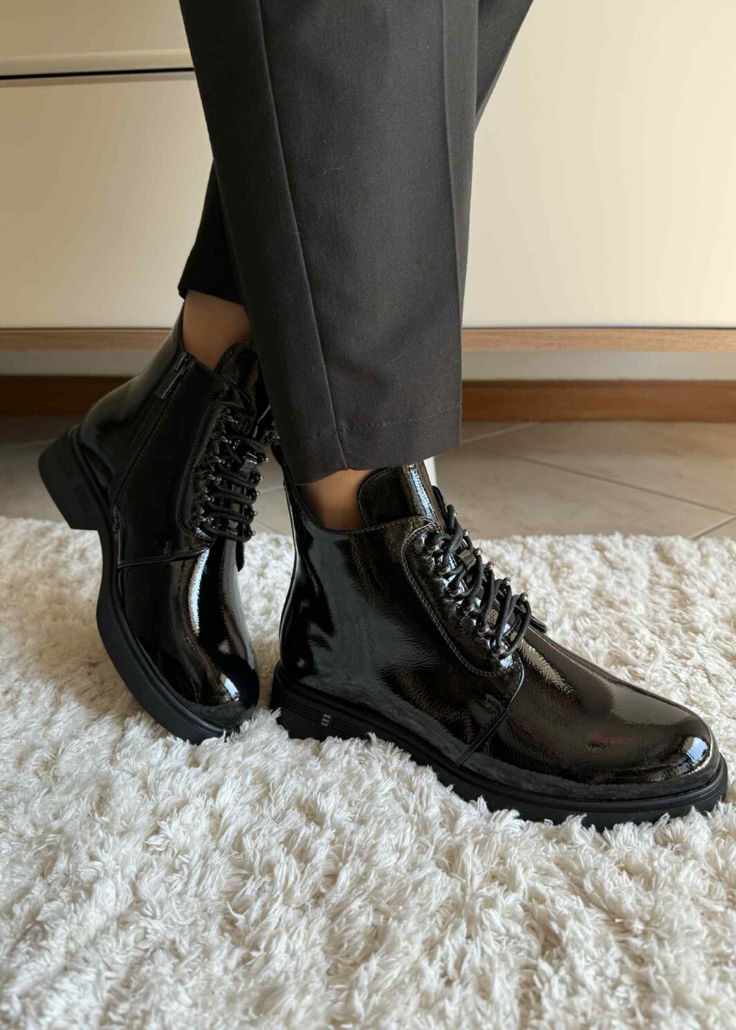 Botim Saltars Envernizado - Preto