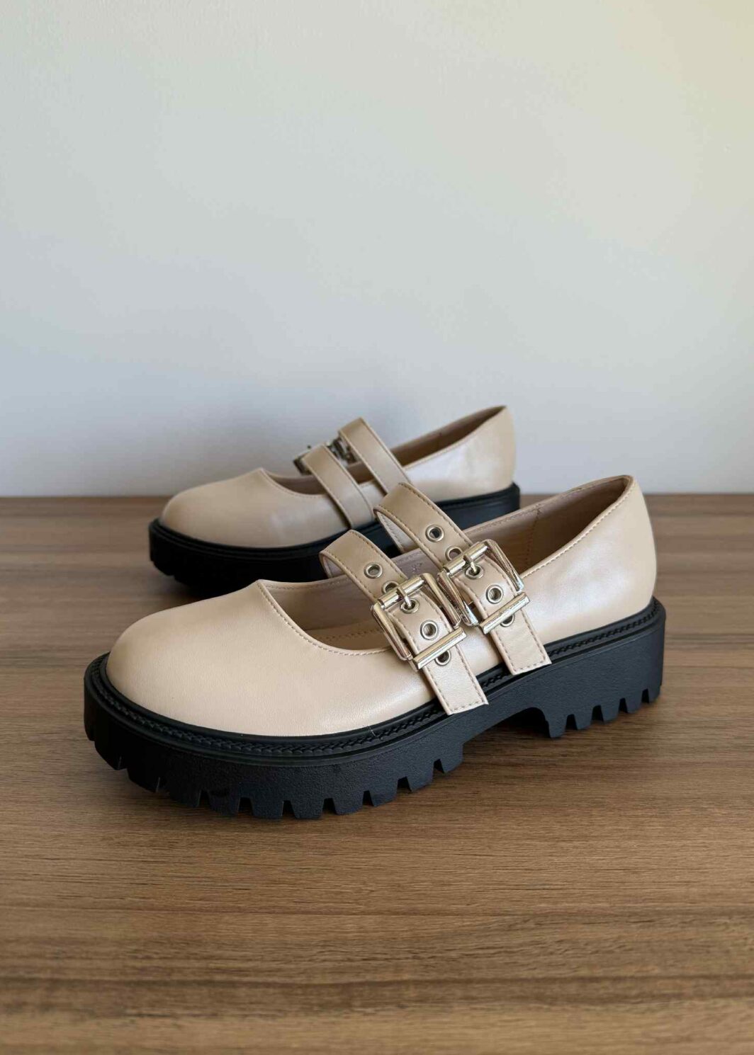 Loafer Fivelas - Bege