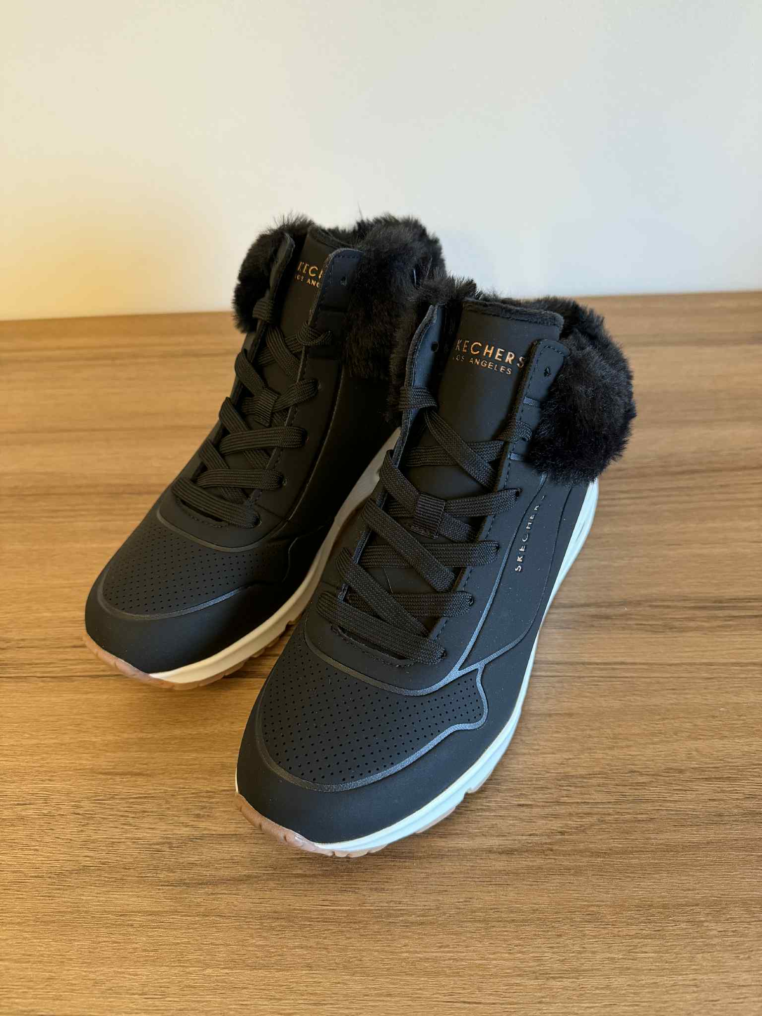 Skechers UNO - Fall Air Preto