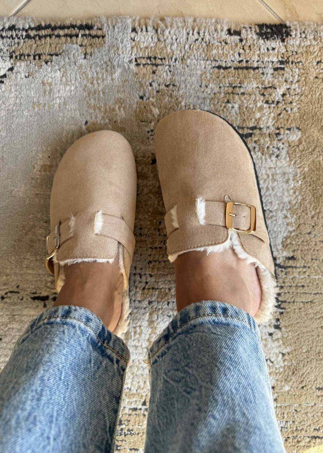 Clogs Com Pelinho Bege