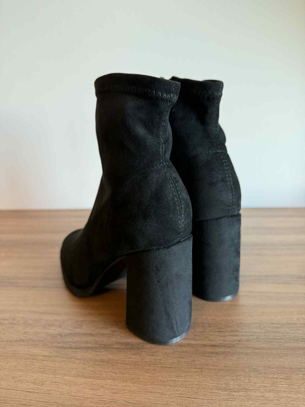 Botim Suede Preto