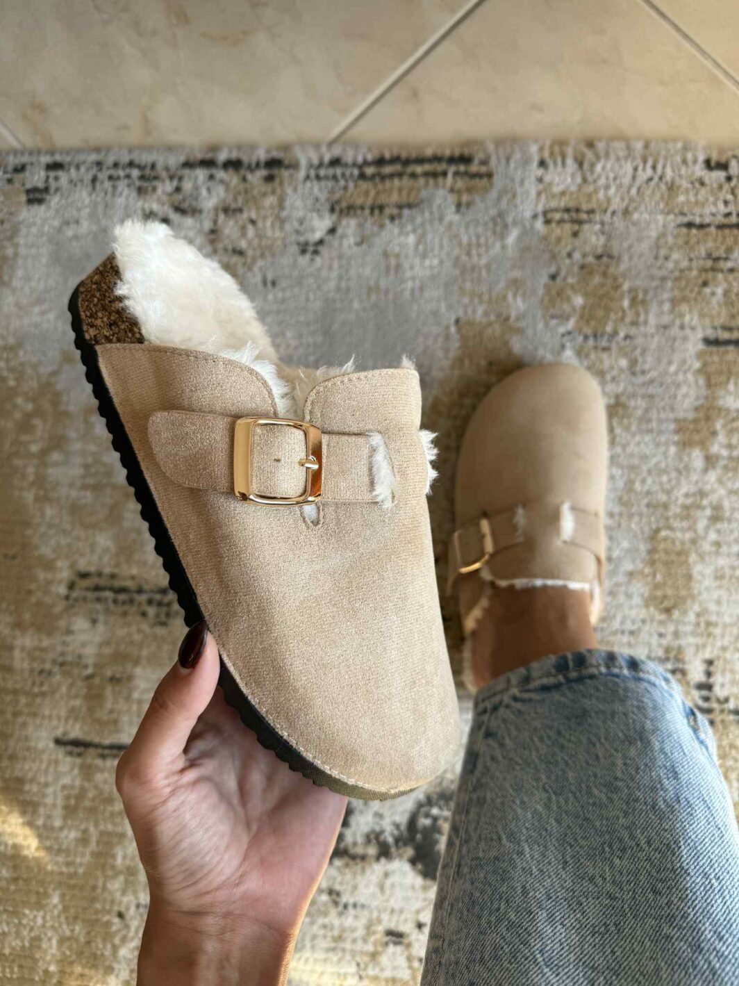 Clogs Com Pelinho Bege