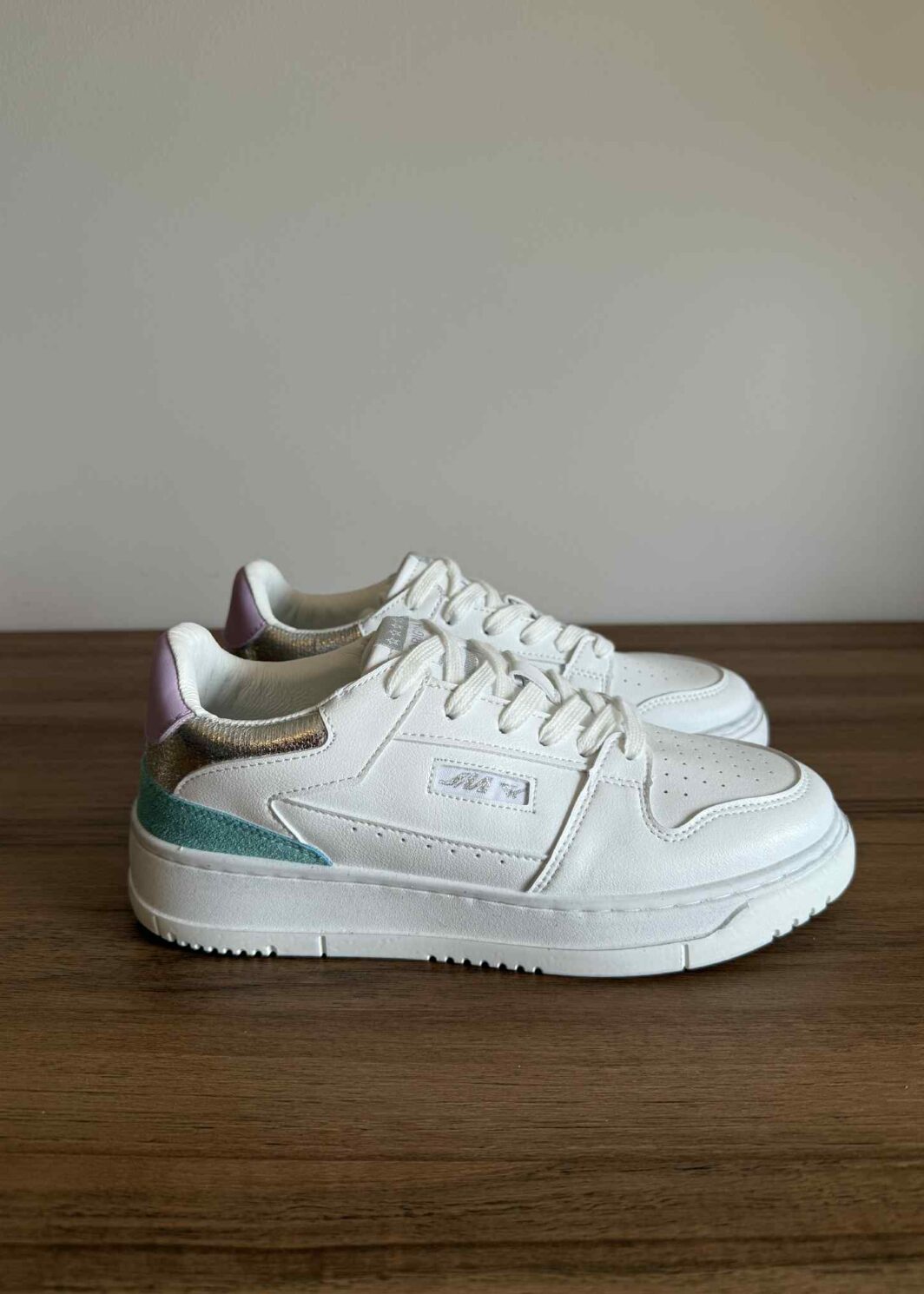 Sapatilha Jomix Branca