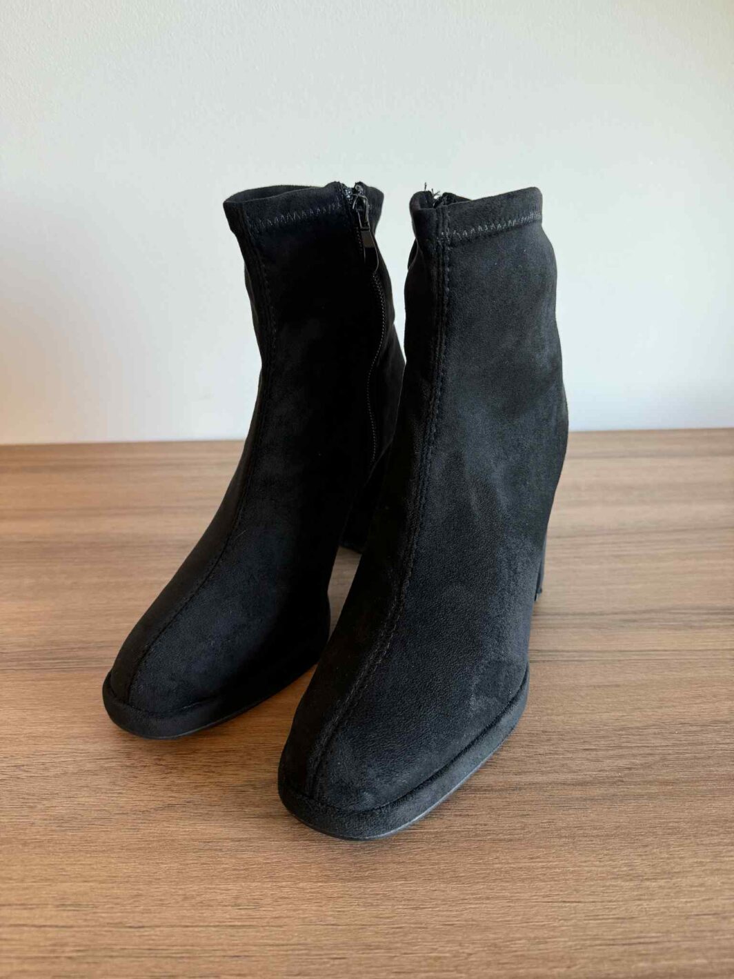 Botim Suede Preto