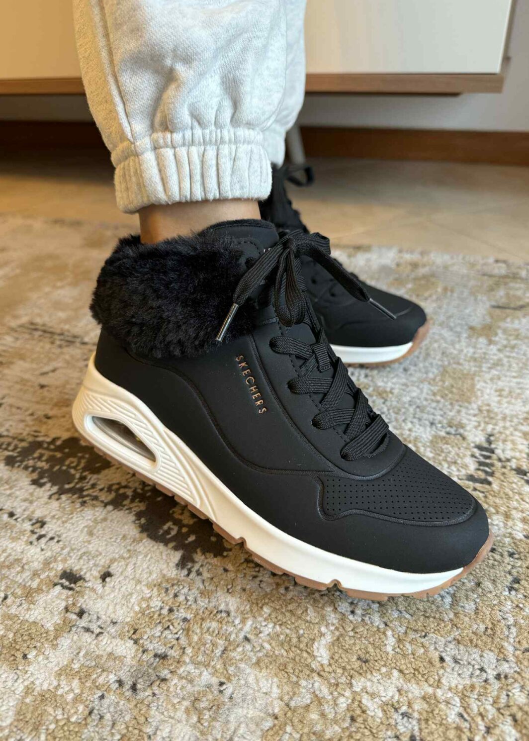 Skechers UNO - Fall Air Preto