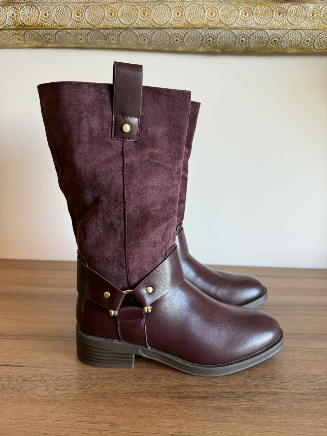 Bota à Cavaleiro Cano Médio - Vinho