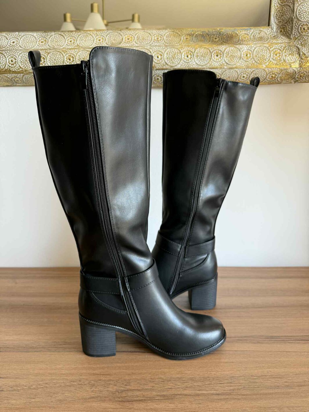 Bota Cano Alto com Elástico - Preto