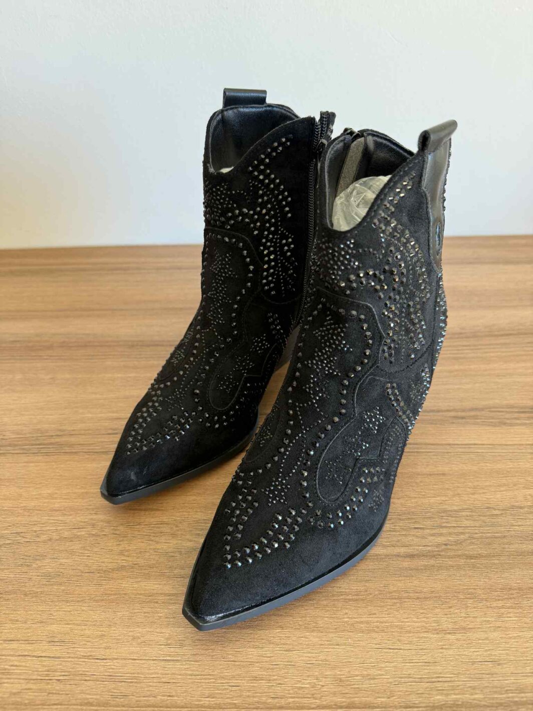 Botim Texana Tachas Preto
