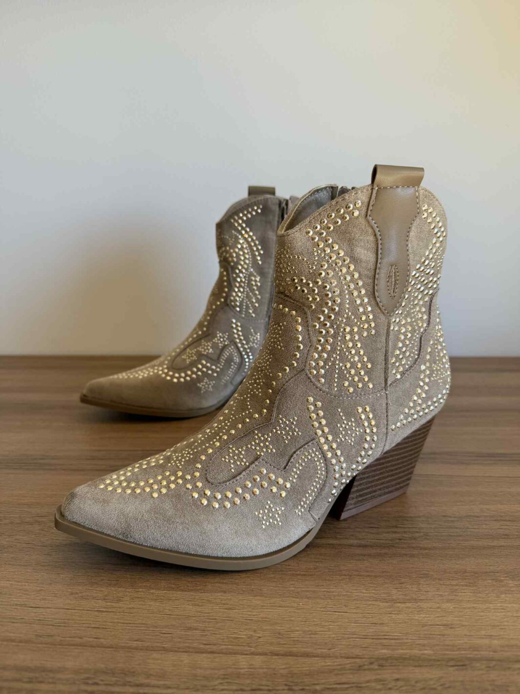 Botim Texana Tachas Khaki