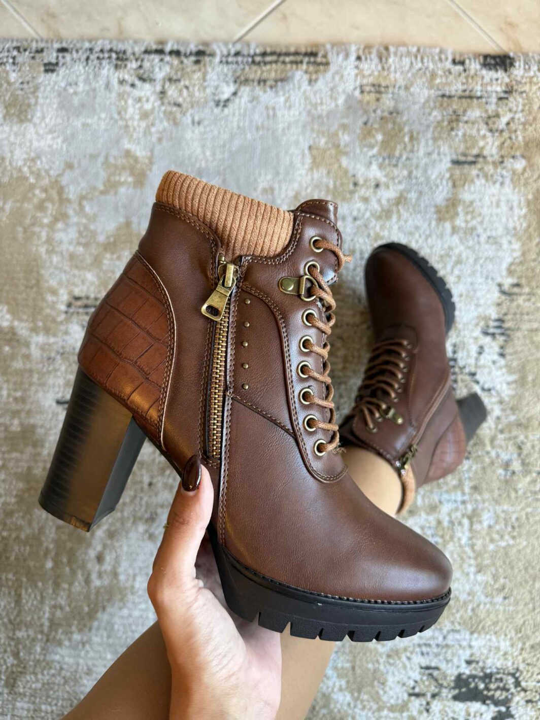 Botins Virucci 1 - Camel