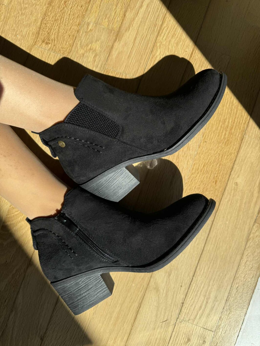 Botins Com Fecho e Elástico - Preto