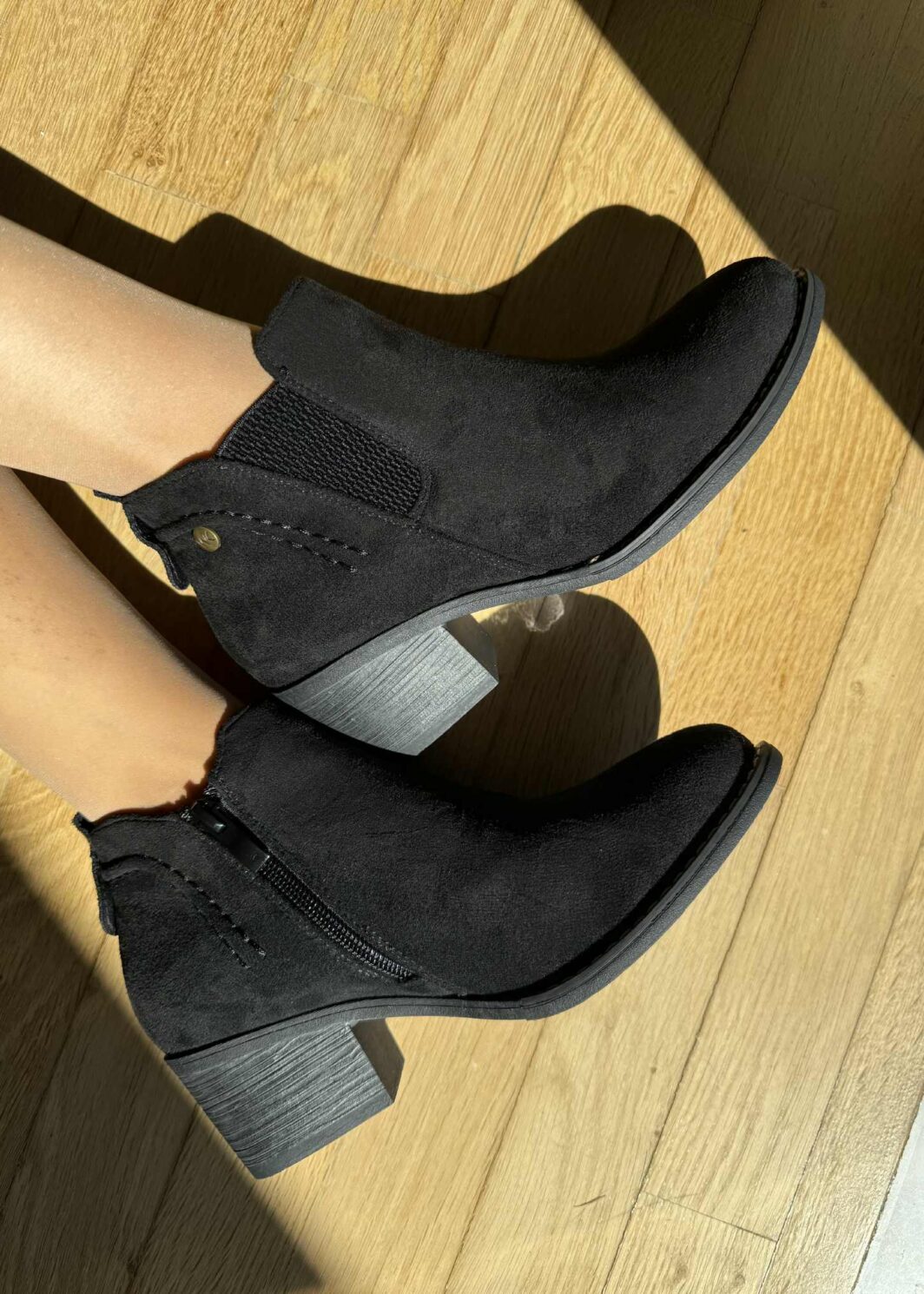 Botins Com Fecho e Elástico - Preto