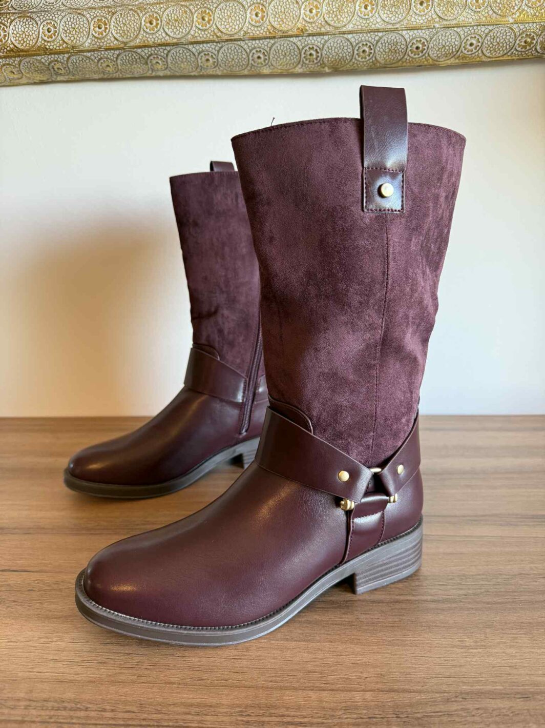 Bota à Cavaleiro Cano Médio - Vinho