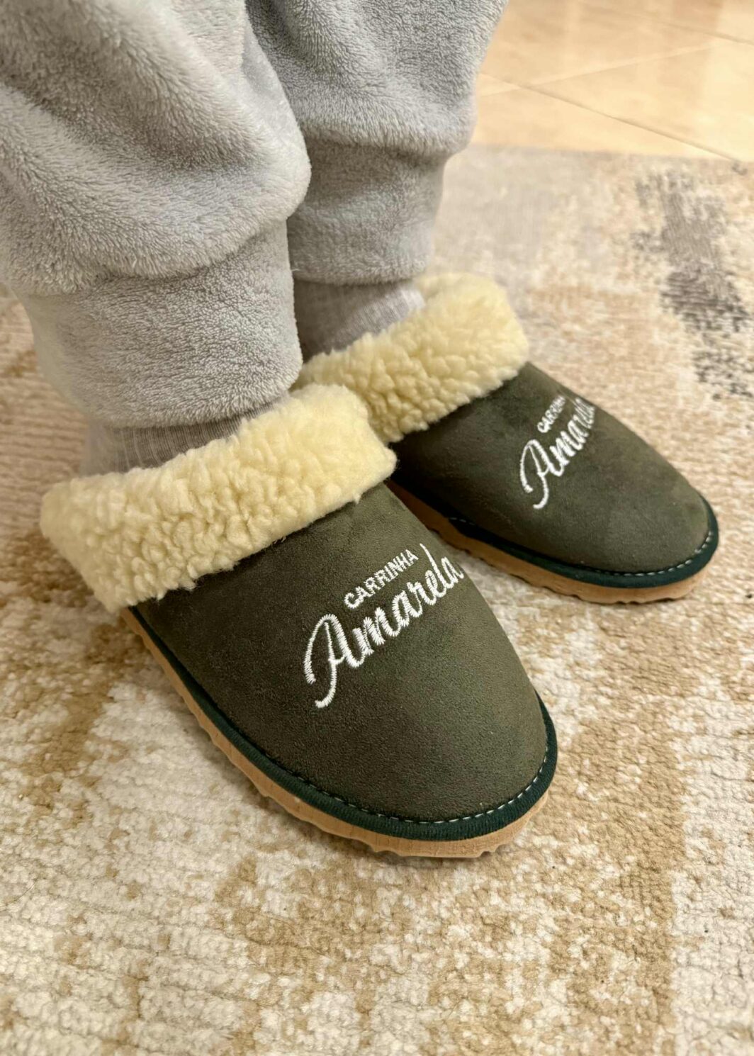 Chinelo de Quarto Carrinha Amarela - Verde