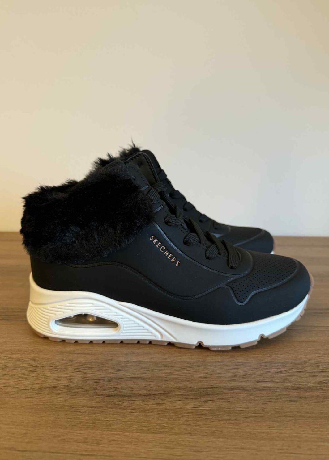 Skechers UNO - Fall Air Preto