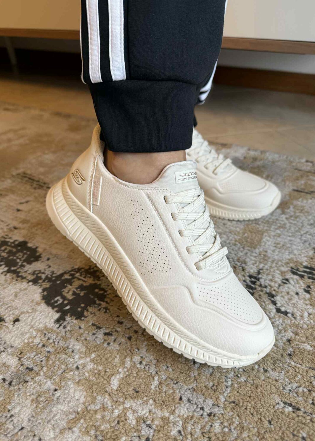 Skechers Slip-ins: BOBS Squad 4 - Key Look