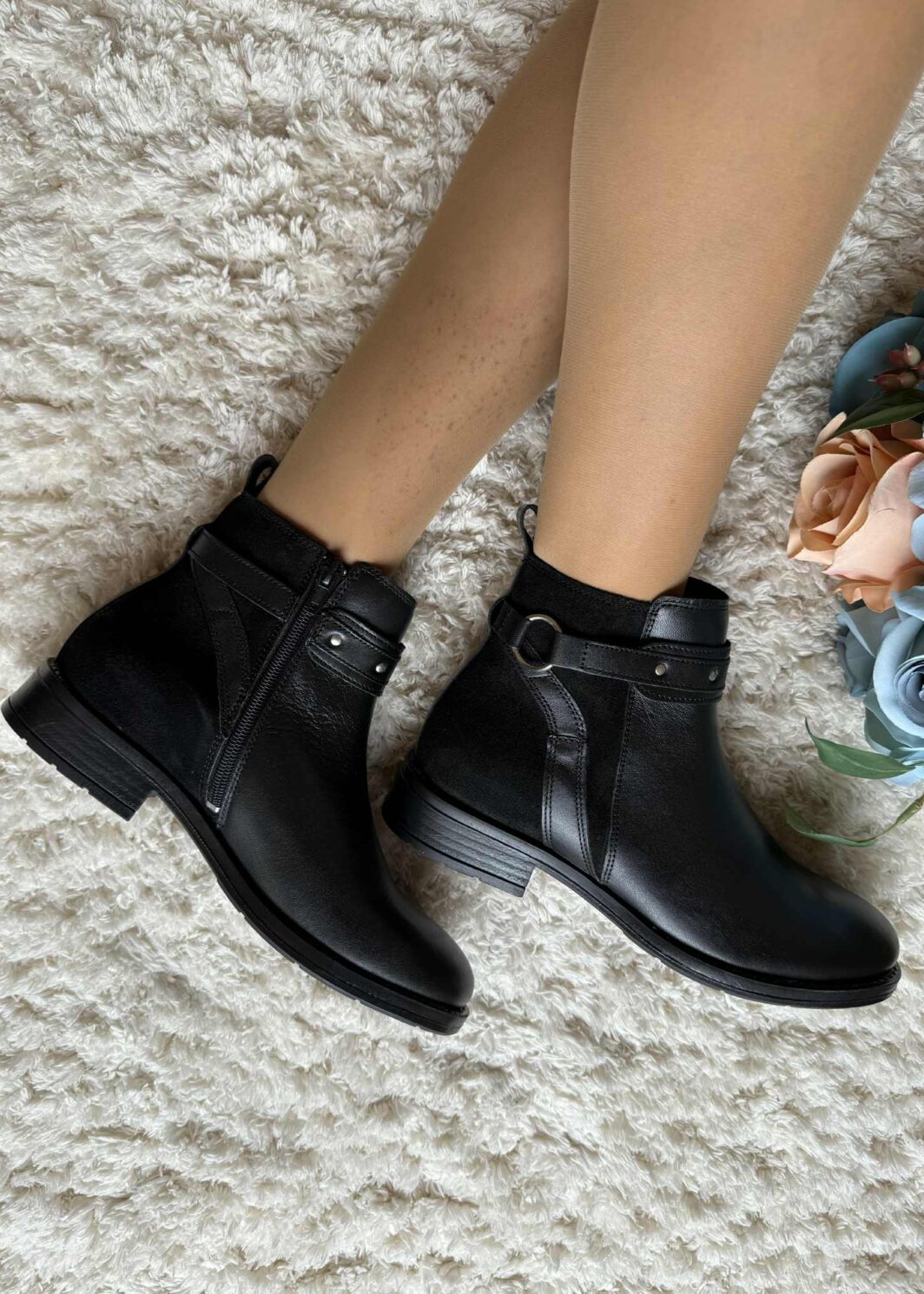 Botim raso em pele Innovation - Preto