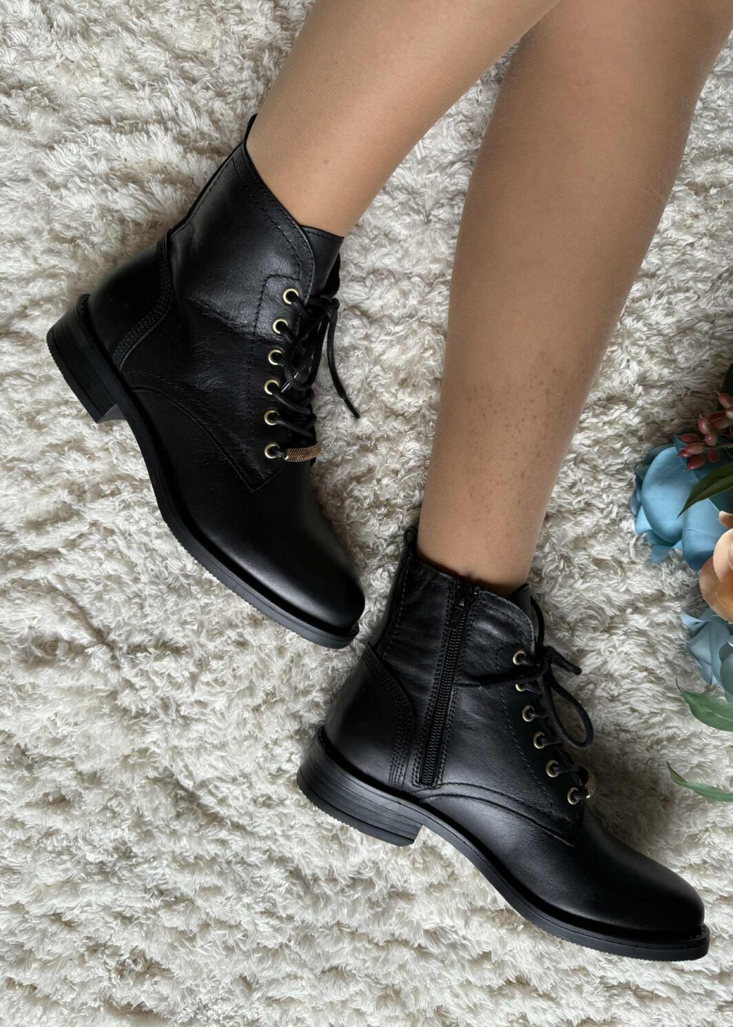 Bota militar em pele Oii