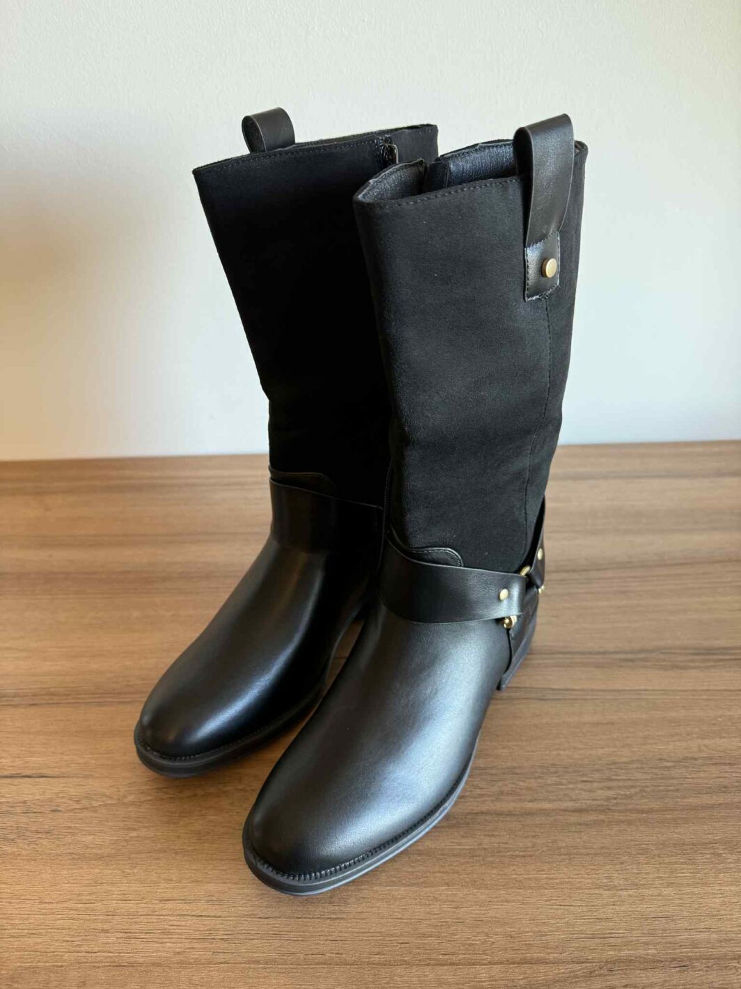 Bota à Cavaleiro Cano Médio - Preto