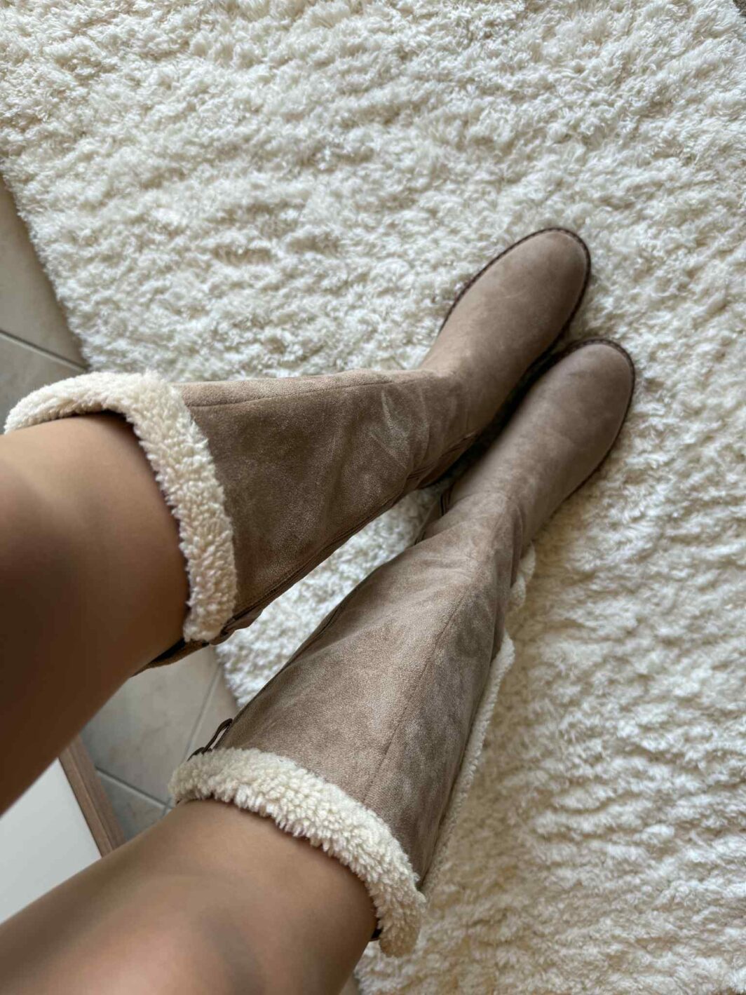 Bota de cano alto detalhe pelinho - Khaki