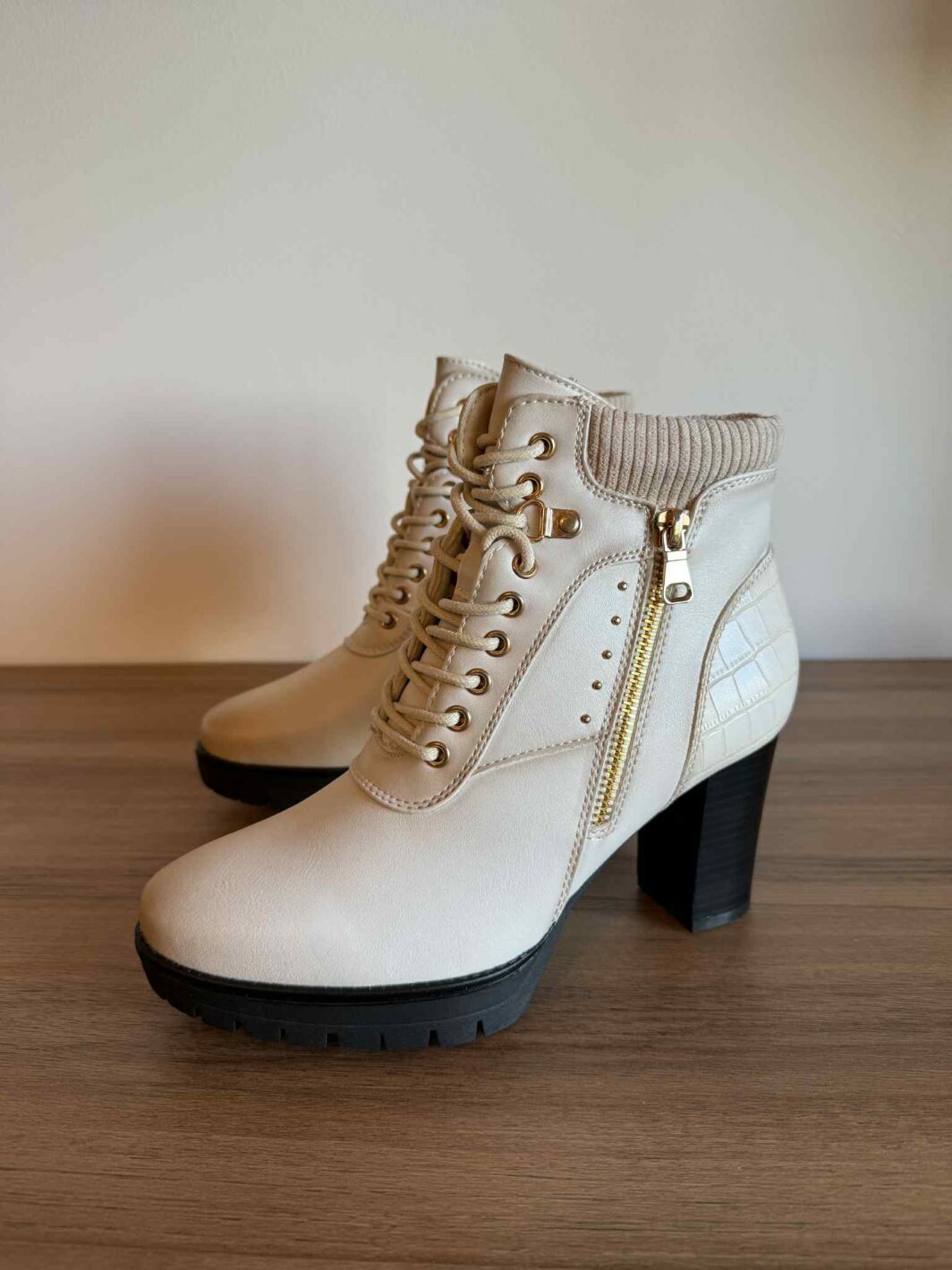 Botins Virucci 1 - Creme