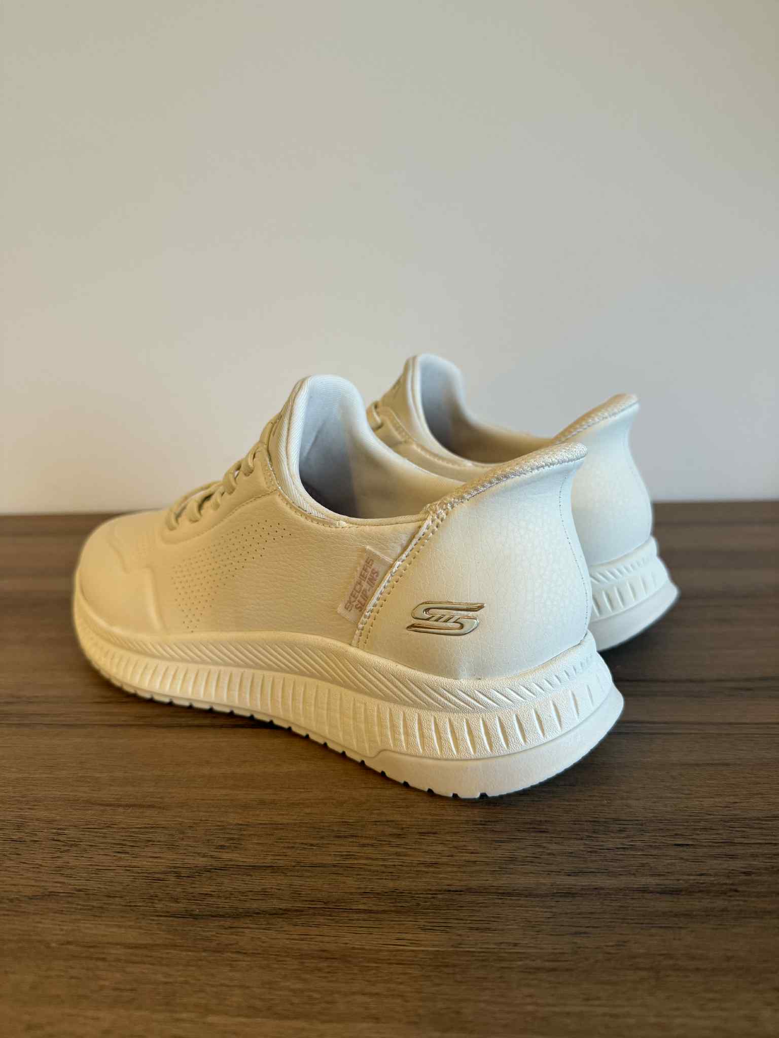 Skechers Slip-ins: BOBS Squad 4 - Key Look