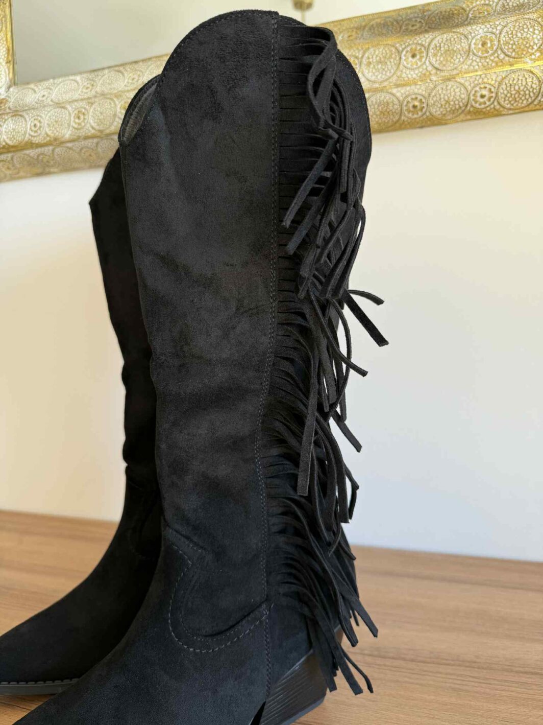 Bota Cano Alto Franjinhas - Preto