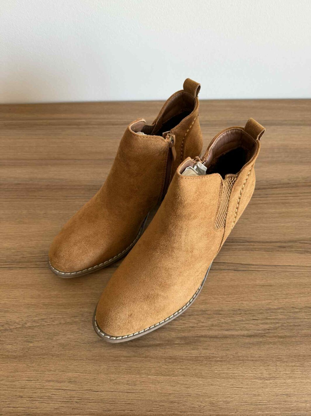 Botins Com Fecho e Elástico - Camel