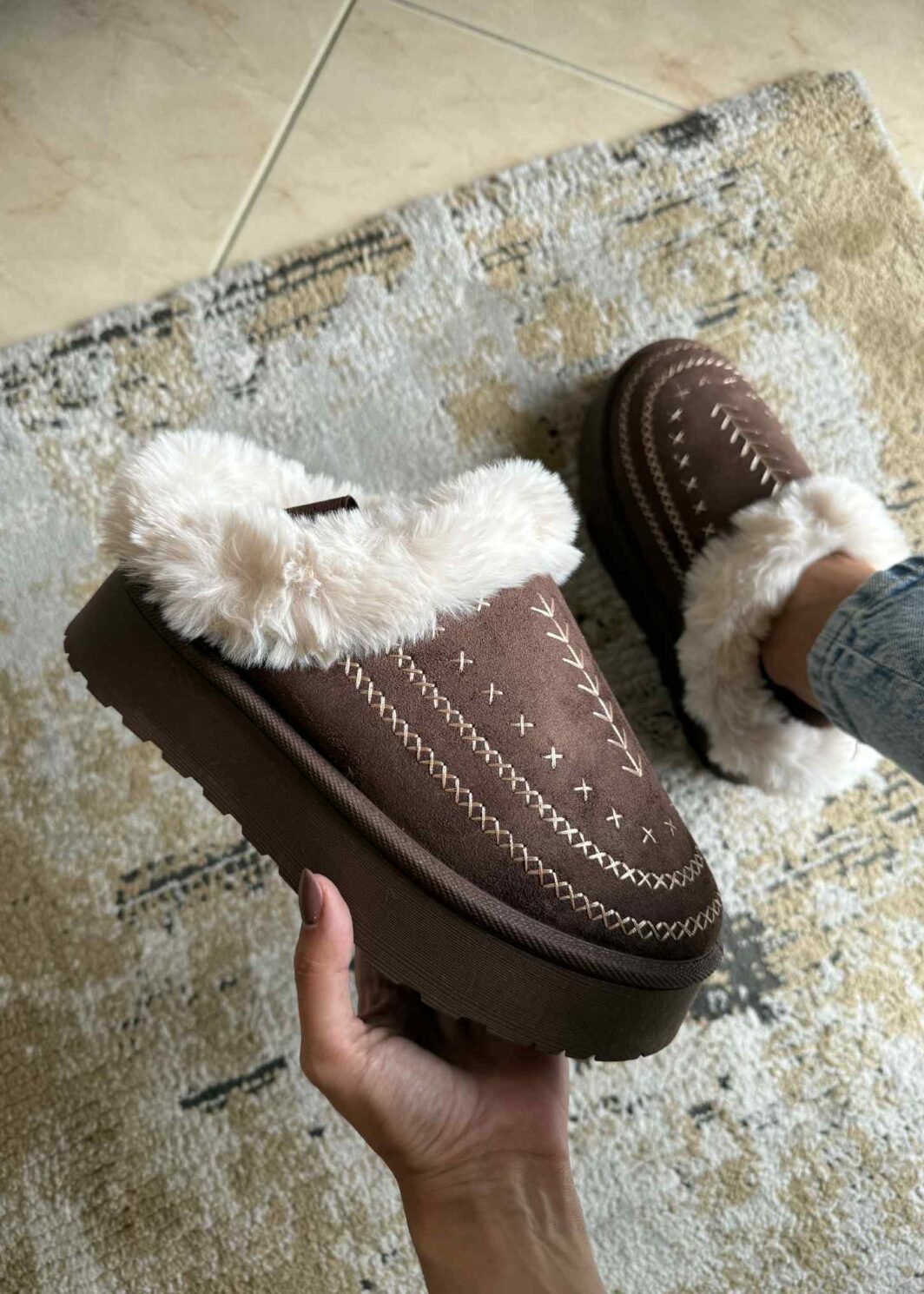 Chinelo Plataforma Com Elástico - Castanho