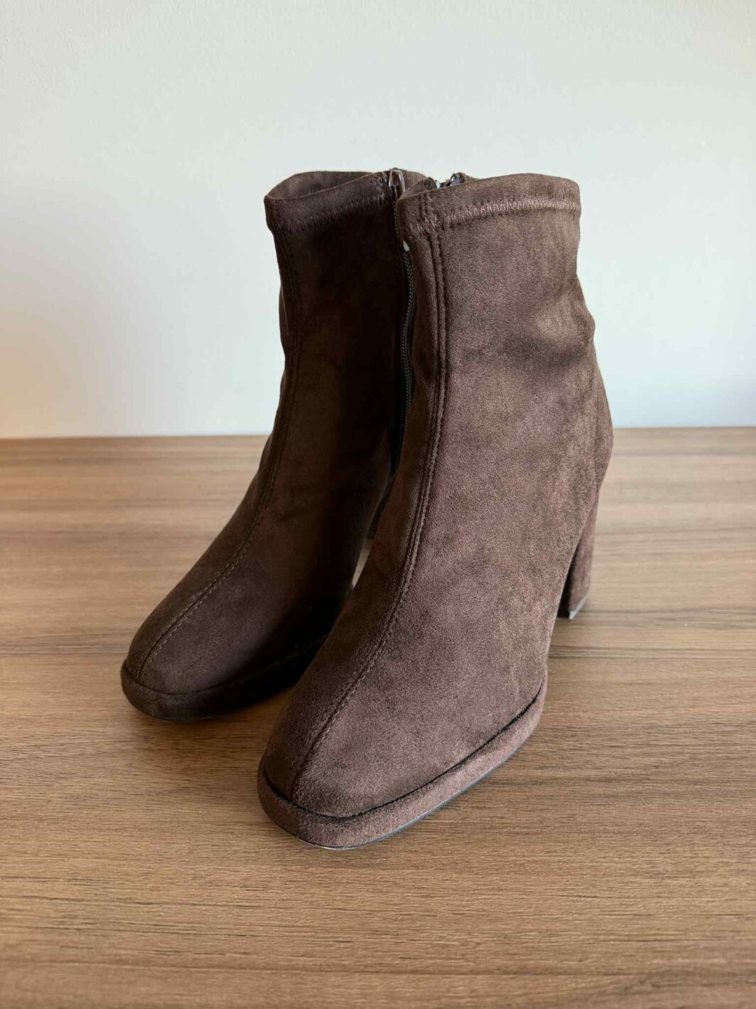 Botim Suede Castanho