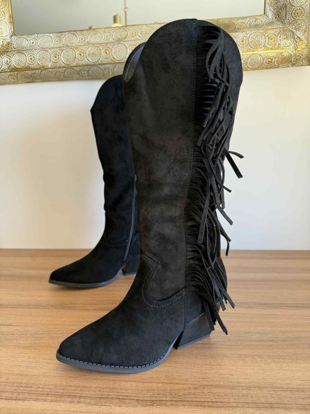 Bota Cano Alto Franjinhas - Preto