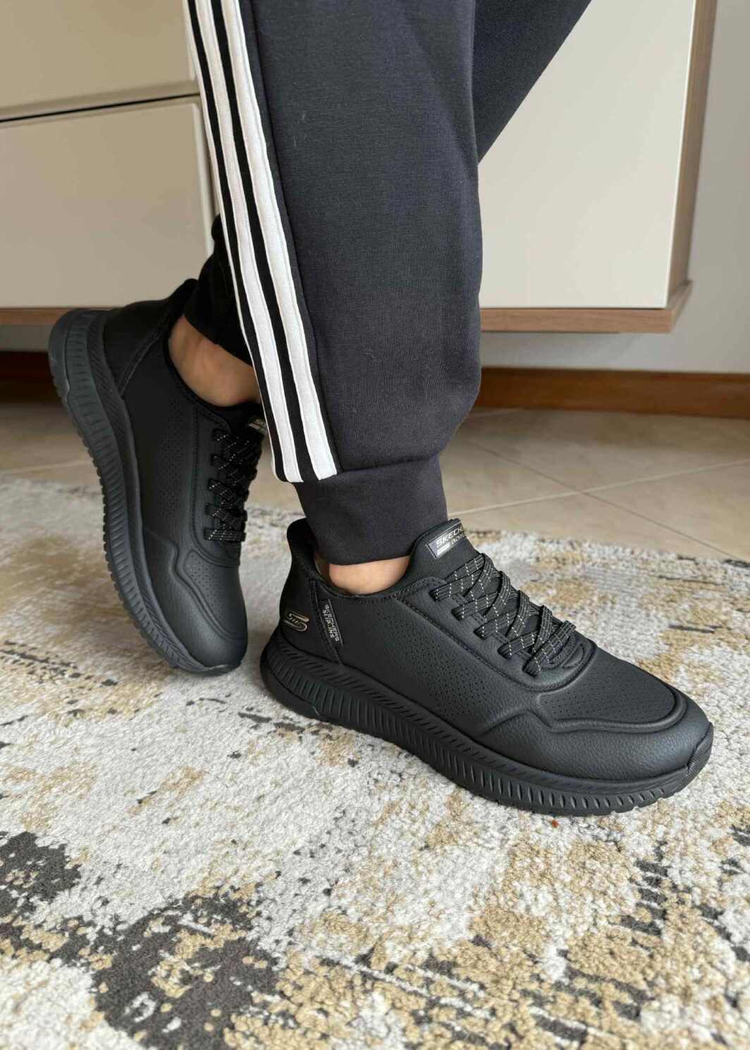 Skechers Slip-ins: BOBS Squad 4 - Key Look