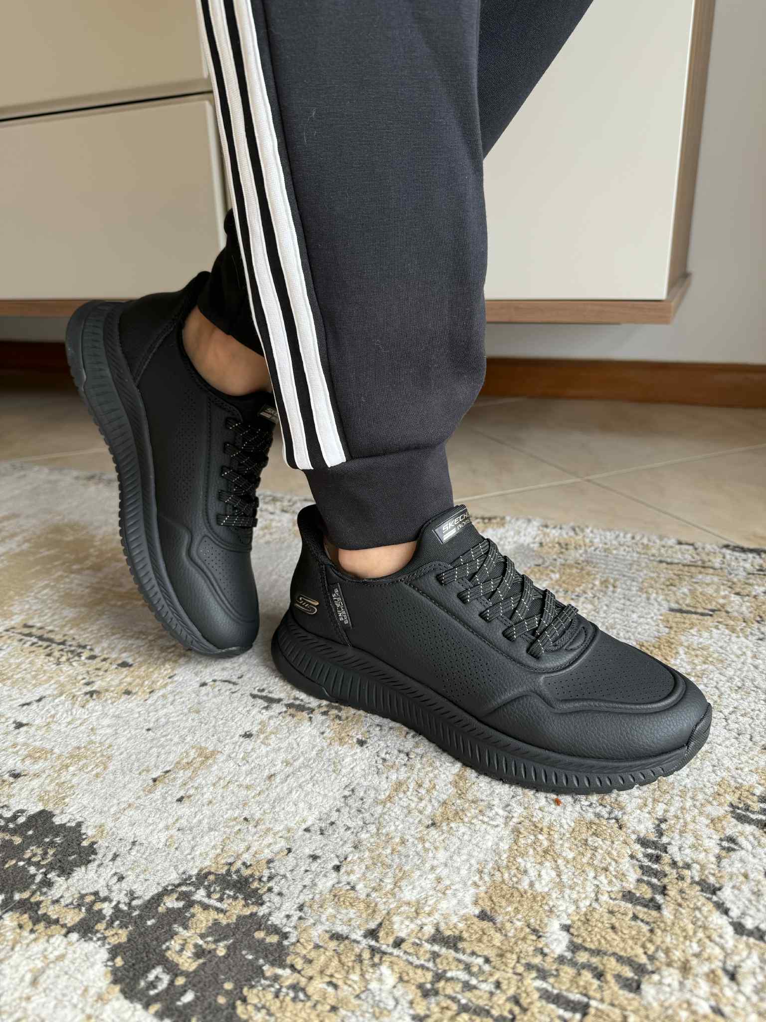 Skechers Slip-ins: BOBS Squad 4 - Key Look