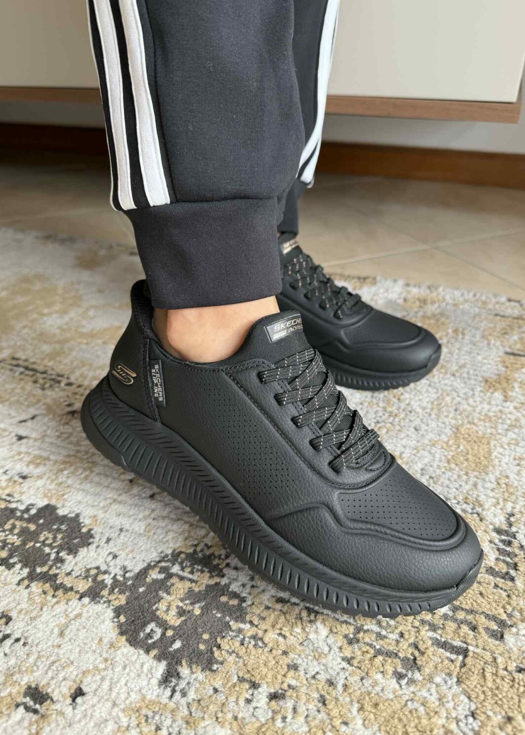 Skechers Slip-ins: BOBS Squad 4 - Key Look