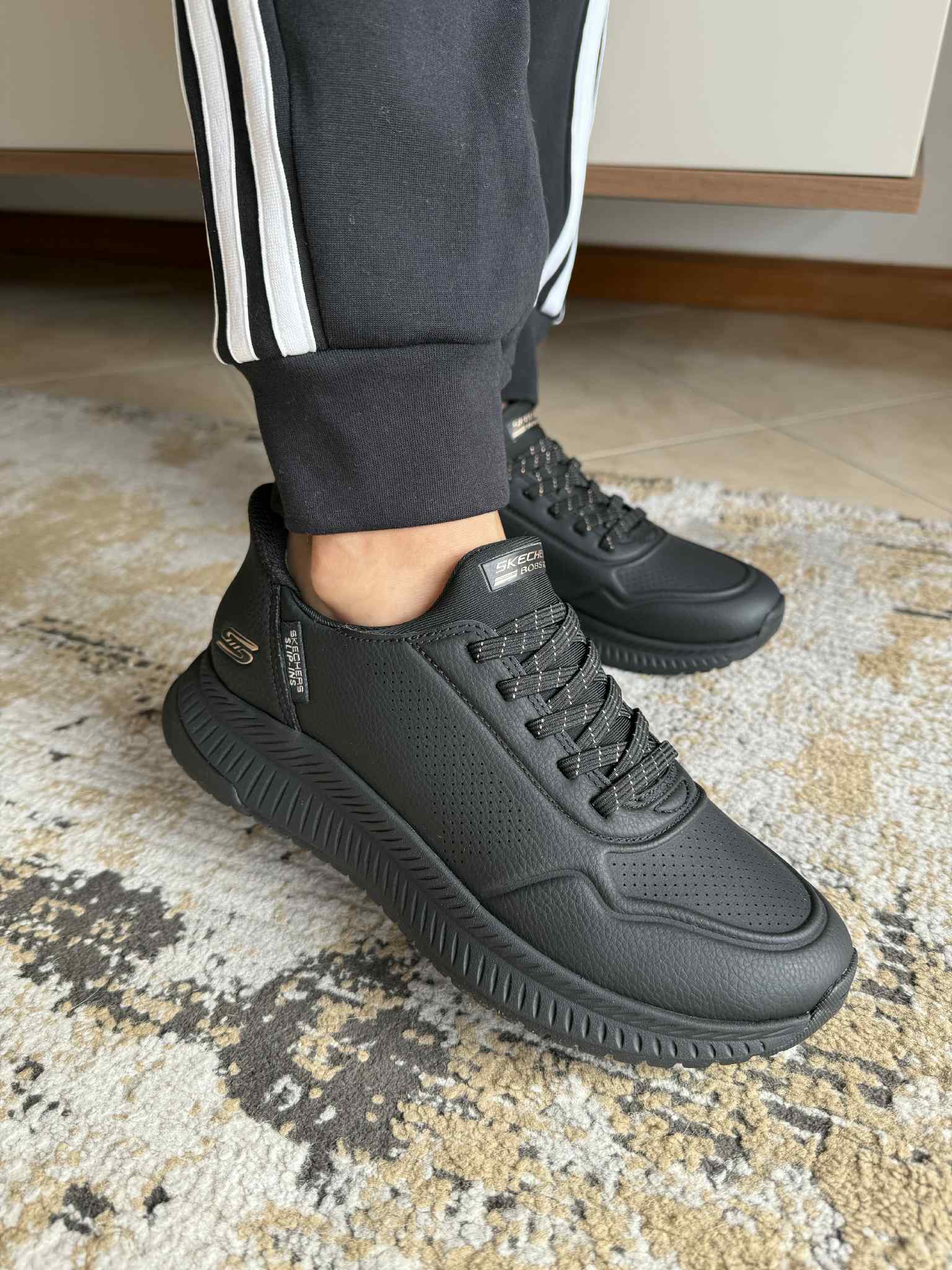 Skechers Slip-ins: BOBS Squad 4 - Key Look