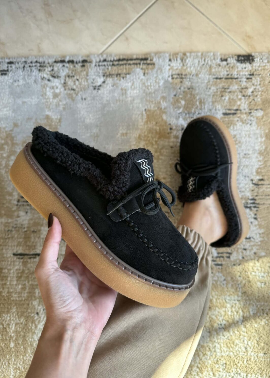 Chinelo de exterior Fluffy - Preto