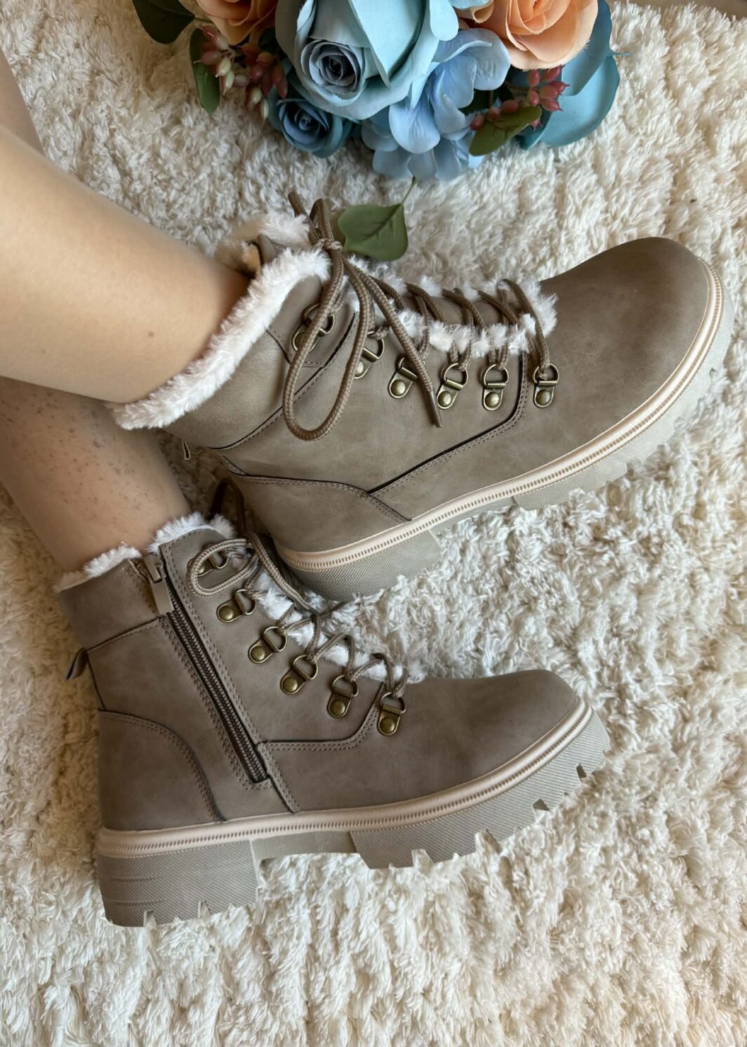 Bota Saltars Com Pelinho - Khaki