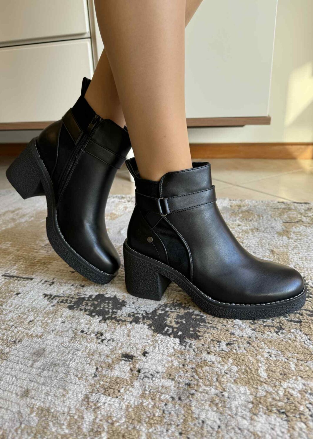 Botim salto bloco preto