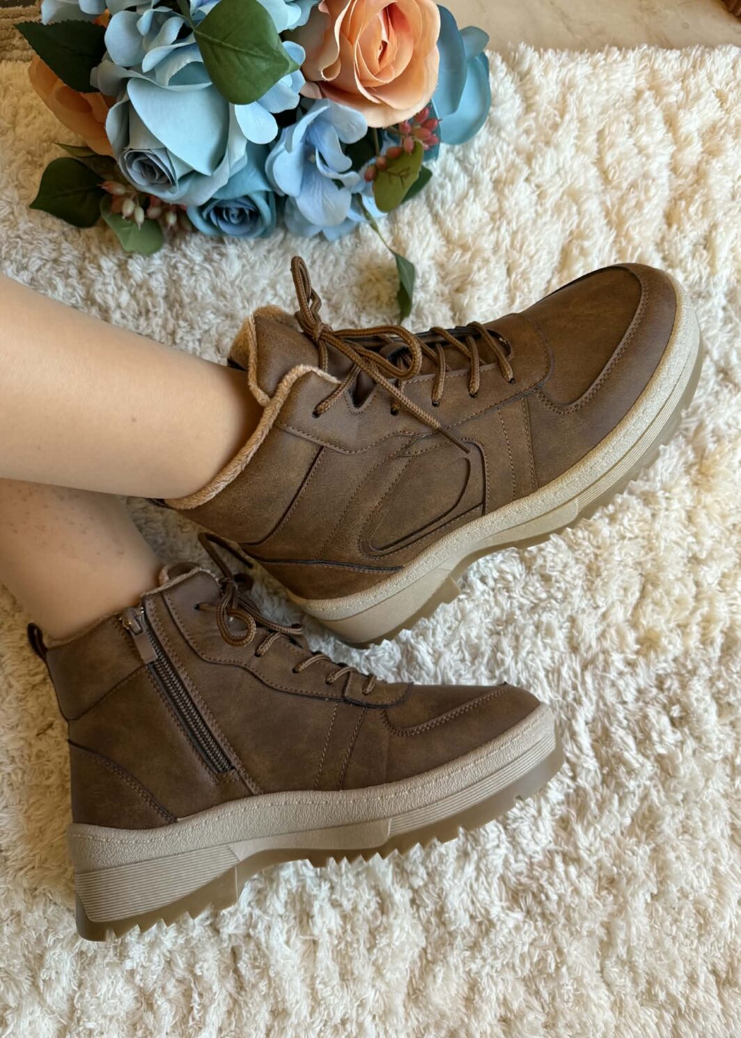 Bota Castanha Forrada a Pelo