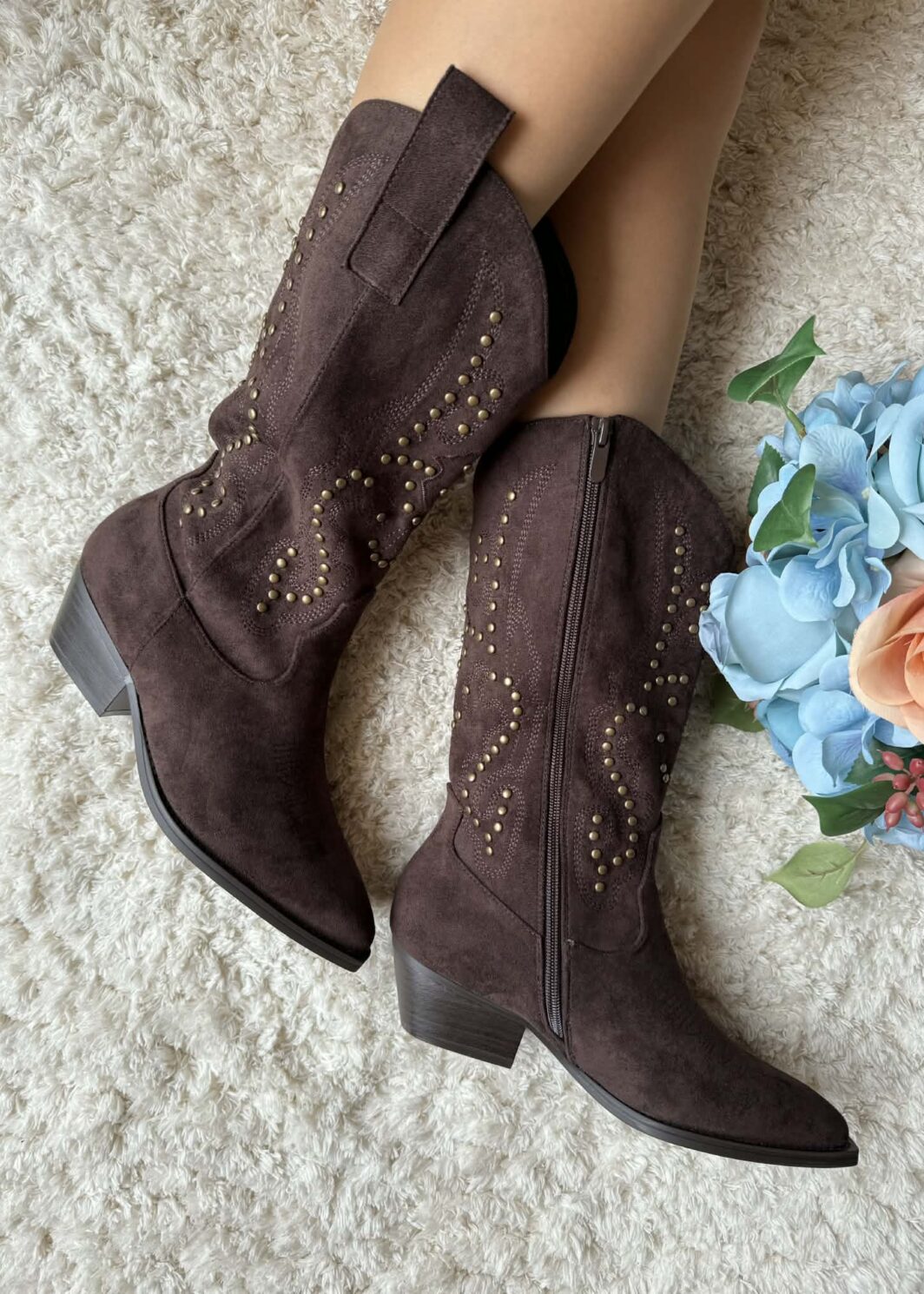 Texana Castanha com Tachas