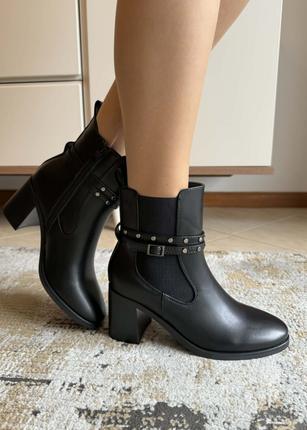 Bota Preta Fivela Chic