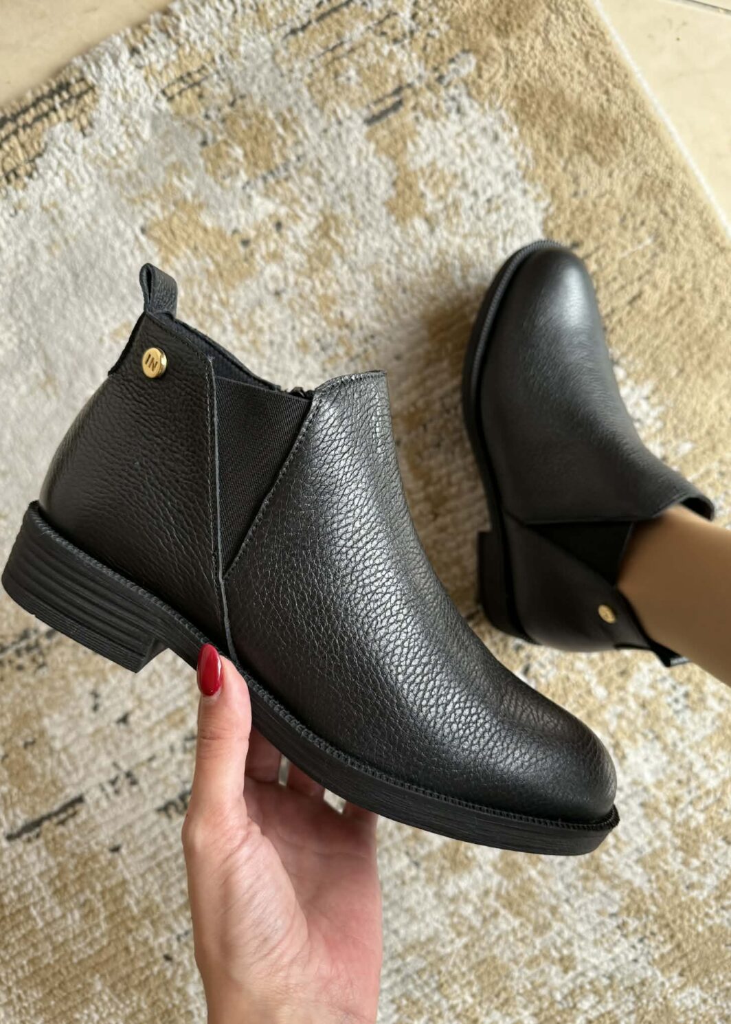 Botim casual em pele - preto