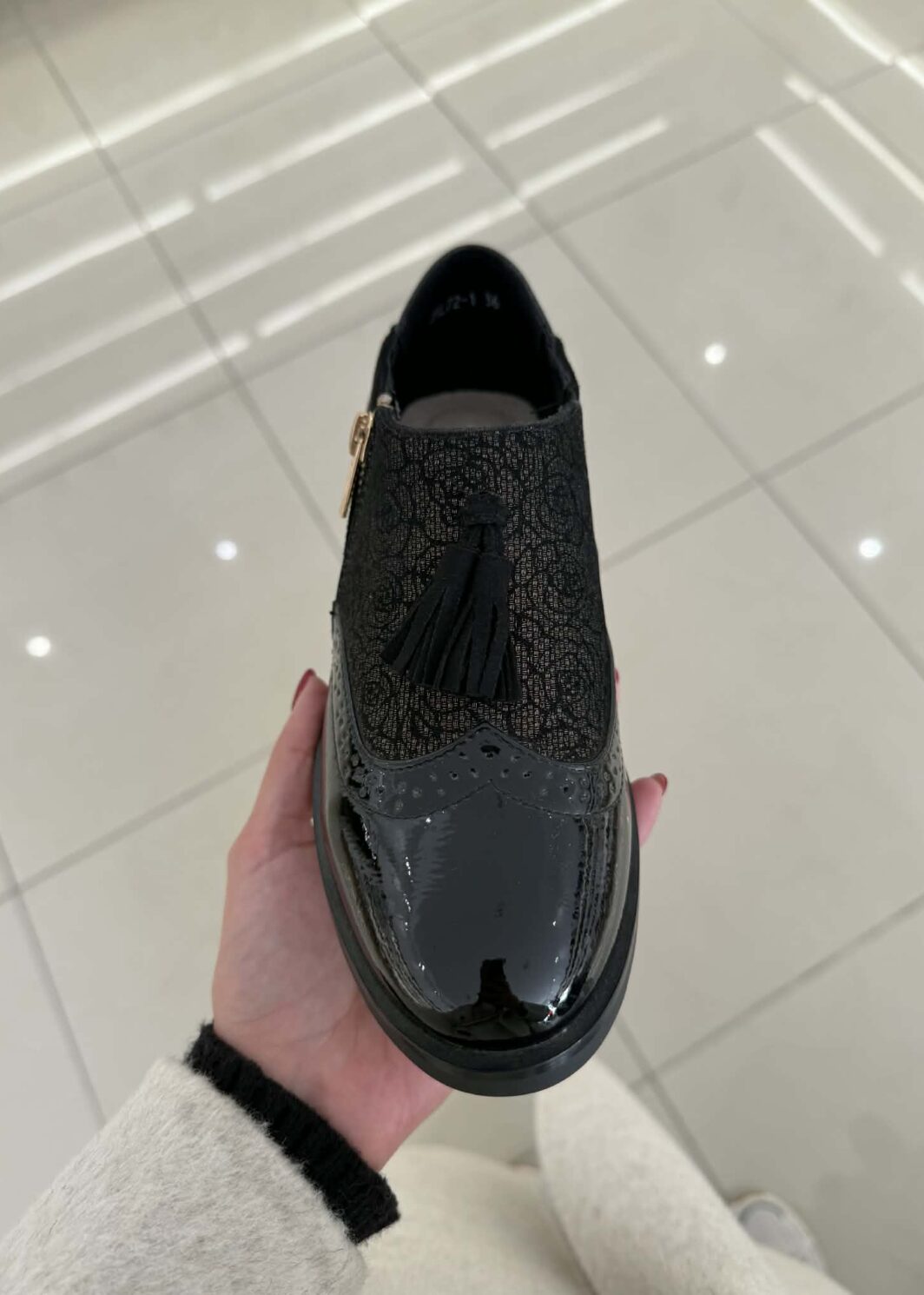 Sapato Florido Com Fecho