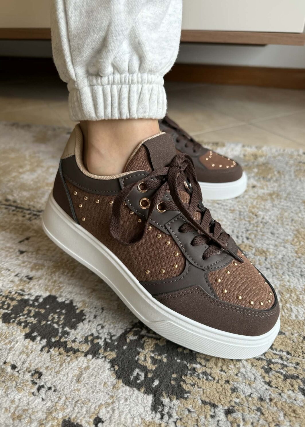 Sapatilha Chocolate Com Tachas