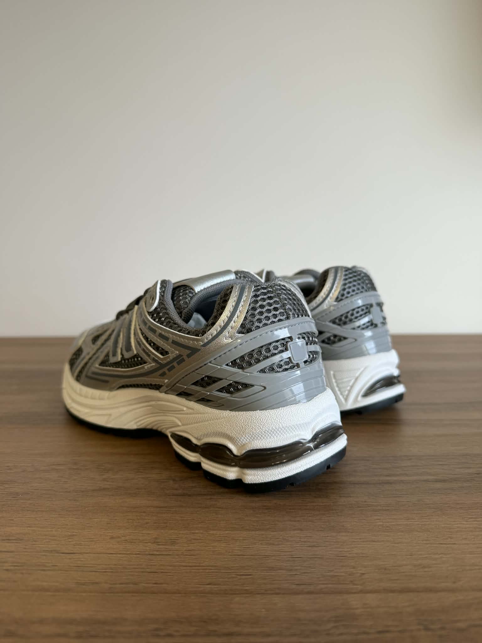 Ténis Desportivo Cinza Conforto