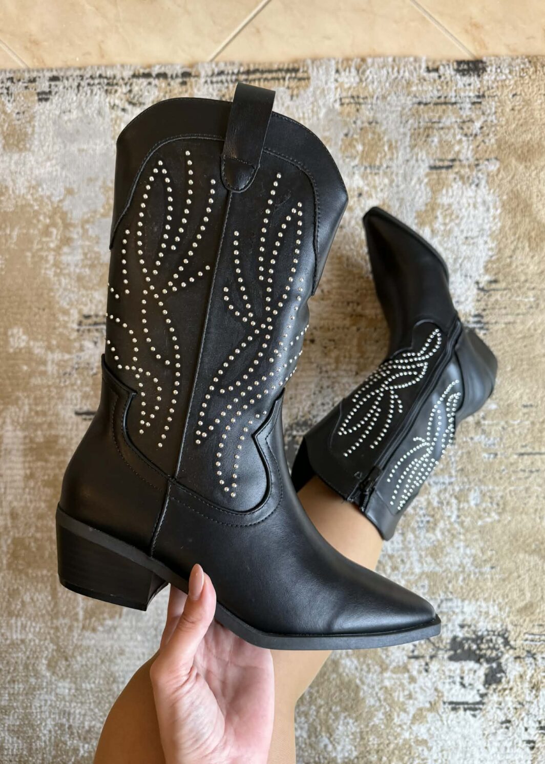 Texana Preta com Tachas