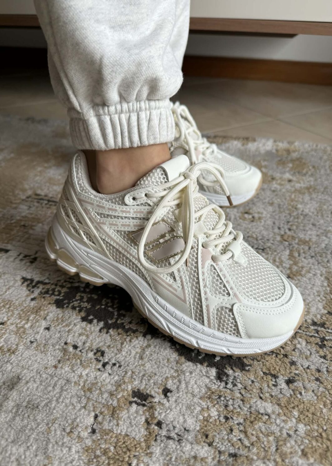 Ténis Desportivo Bege Conforto